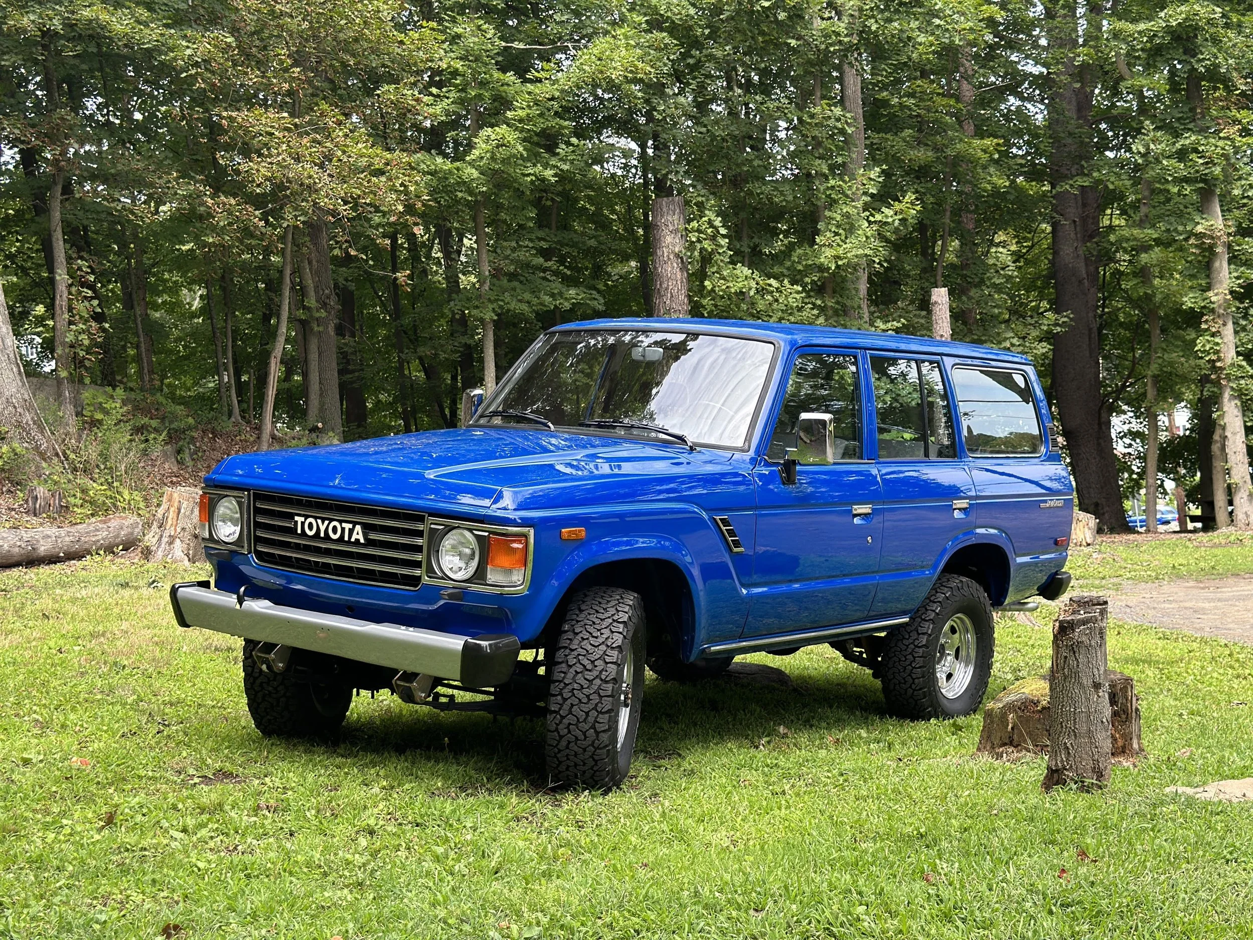 The Heart of a Legend: The 2F Engine in the 1985 Toyota Land